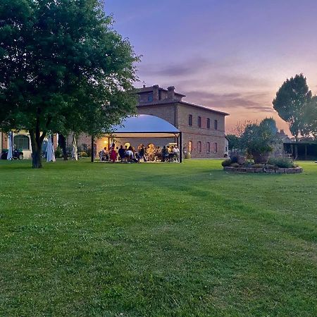 Agriturismo La Colmata Cesa  Екстериор снимка